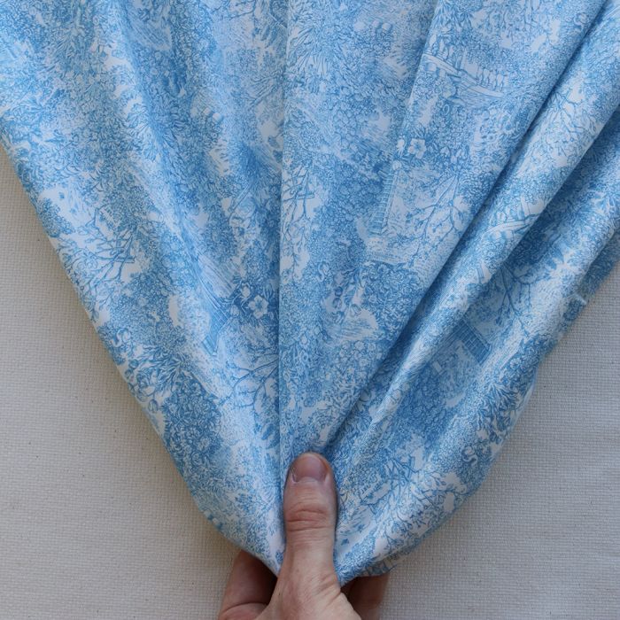 Popeline légère sergé de coton organique imprimé toile jouy bleu celeste