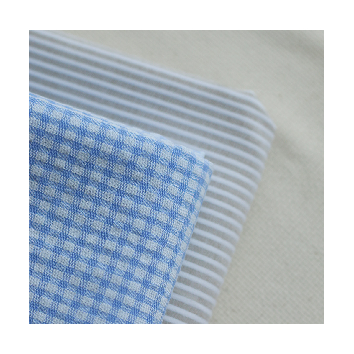 Seersucker / Coton gaufré vichy mini 3mm blanc / bleu frais