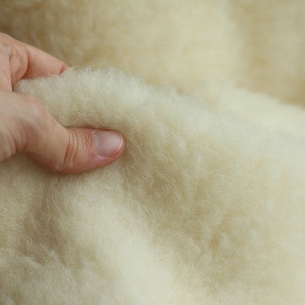 Shaun - Tissu fourrure pure laine vierge de mouton BIO tissée sur coton 2