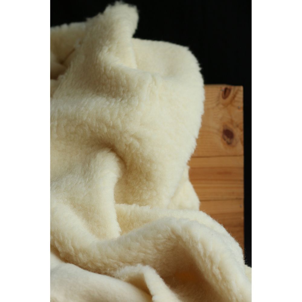 Shaun - Tissu fourrure pure laine vierge de mouton BIO tissée sur coton