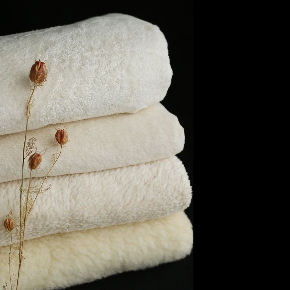 Shaun - Tissu fourrure pure laine vierge de mouton BIO tissée sur coton