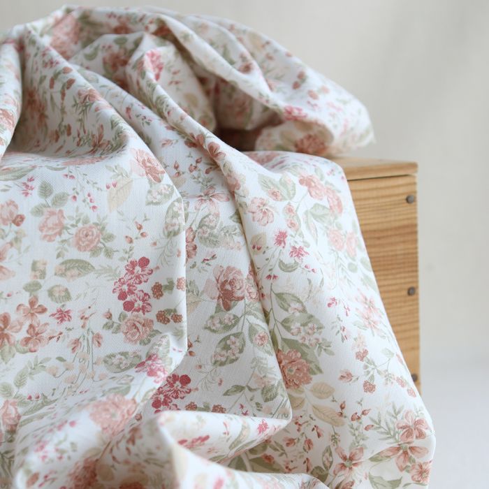Magali - Tissu coton texturé imprimé fleuri nude