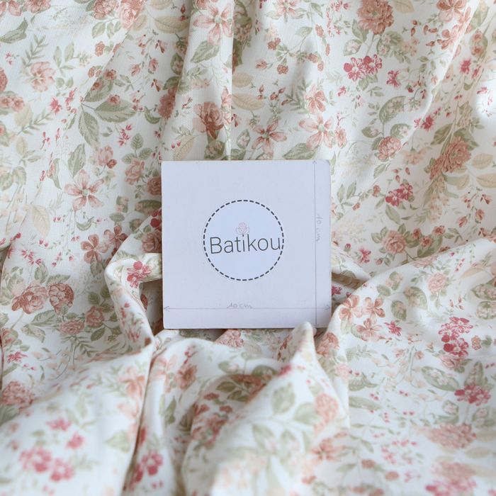 Magali - Tissu coton texturé imprimé fleuri nude
