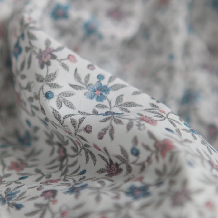 Lexie - Batiste de coton SILKYNE à imprimé fleuri teintes de gris et bleu