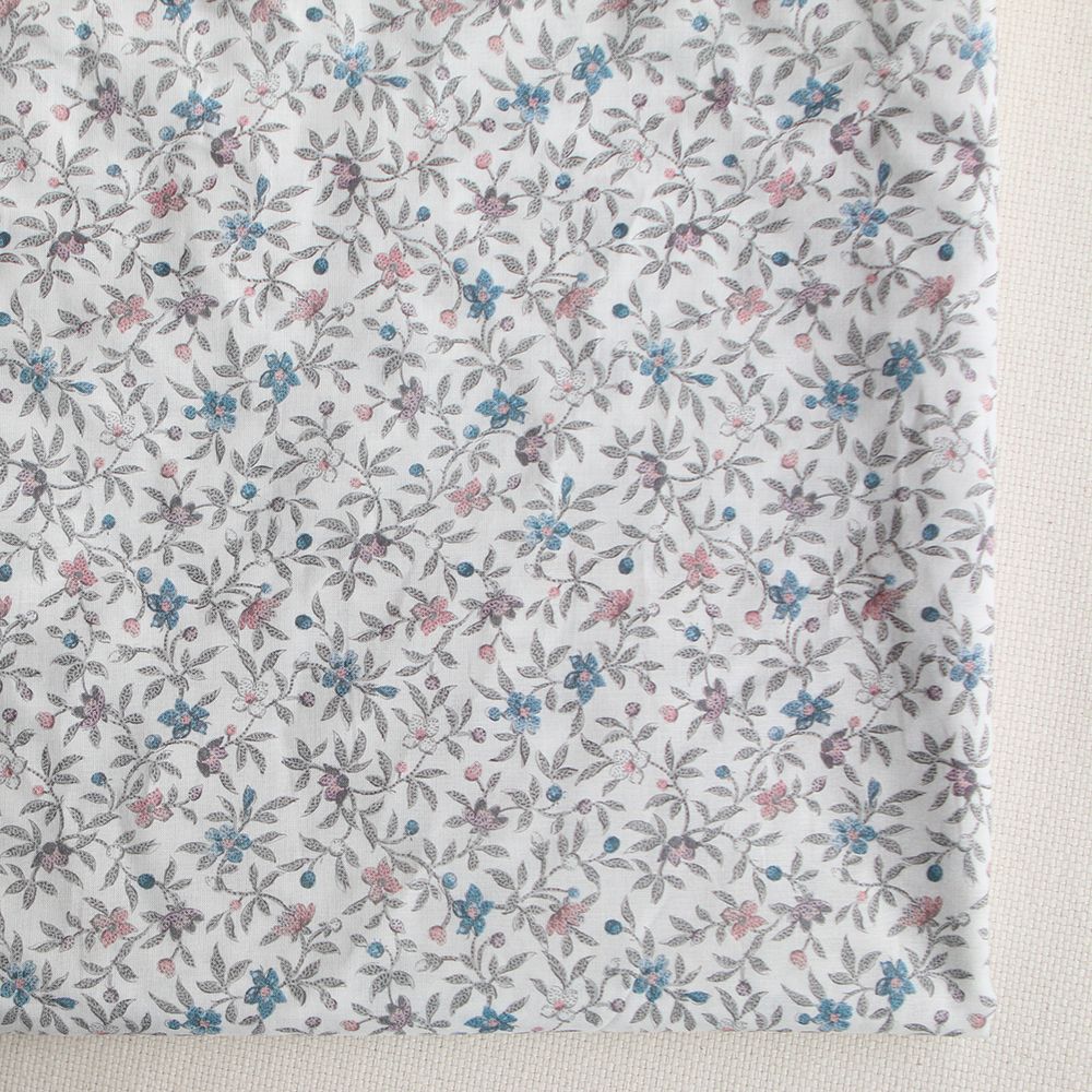 Lexie - Batiste de coton SILKYNE à imprimé fleuri teintes de gris et bleu