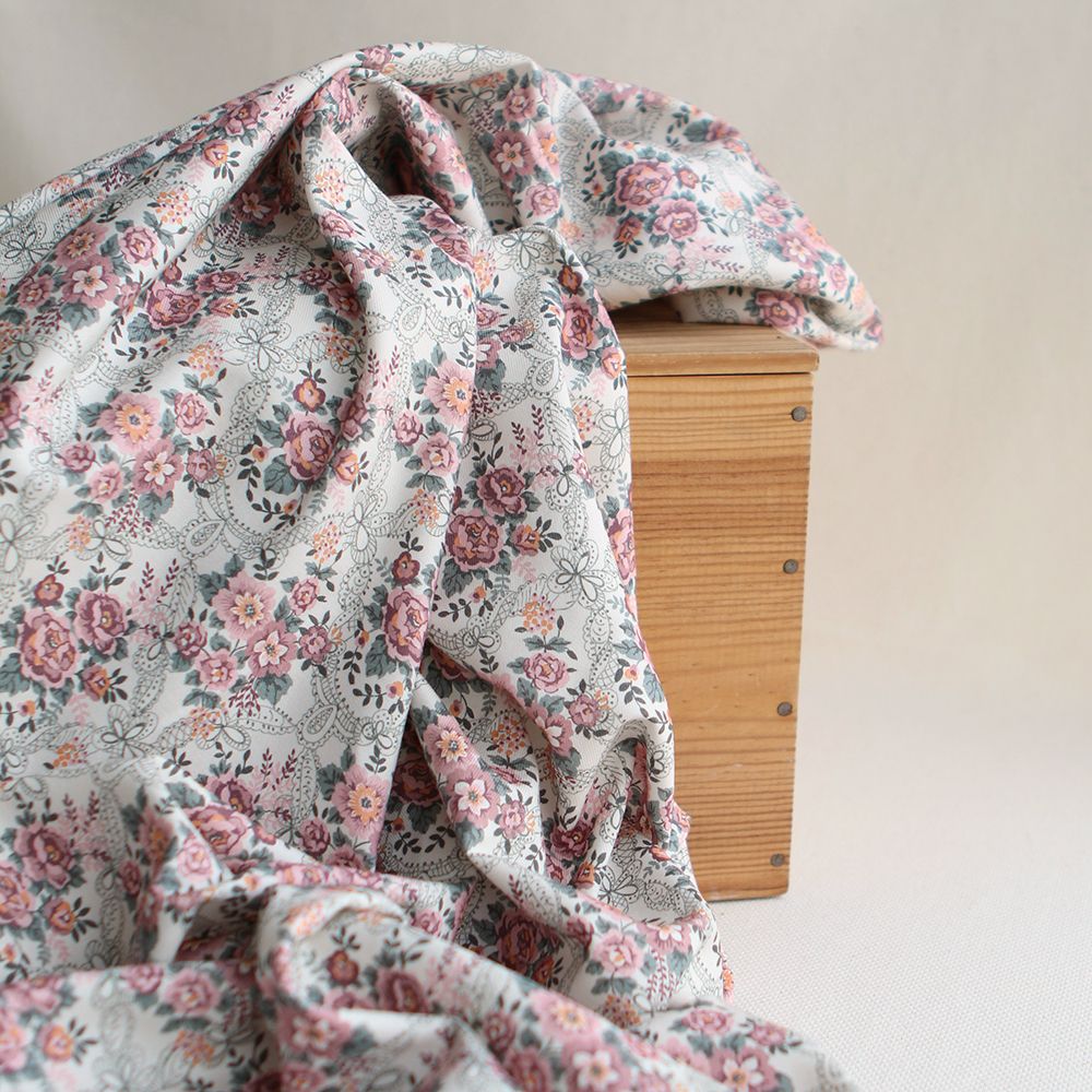 Amalia - Sergé de coton BIO organique imprimé fleuri bois de rose