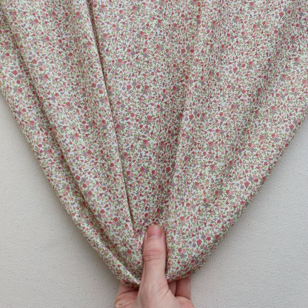 Lison - Batiste de coton SILKYNE à imprimé petit fleuri teintes roses 2