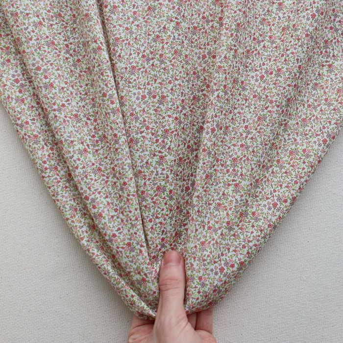 Lison - Batiste de coton SILKYNE à imprimé petit fleuri teintes roses