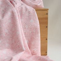 Gus - Batiste de coton Bio SILKYNE imprimé petit fleuri et souris subtiles ton sur ton rose poudré