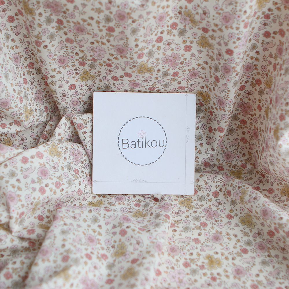 Gus - Batiste de coton Bio SILKYNE imprimé petit fleuri et souris subtiles rose poudré