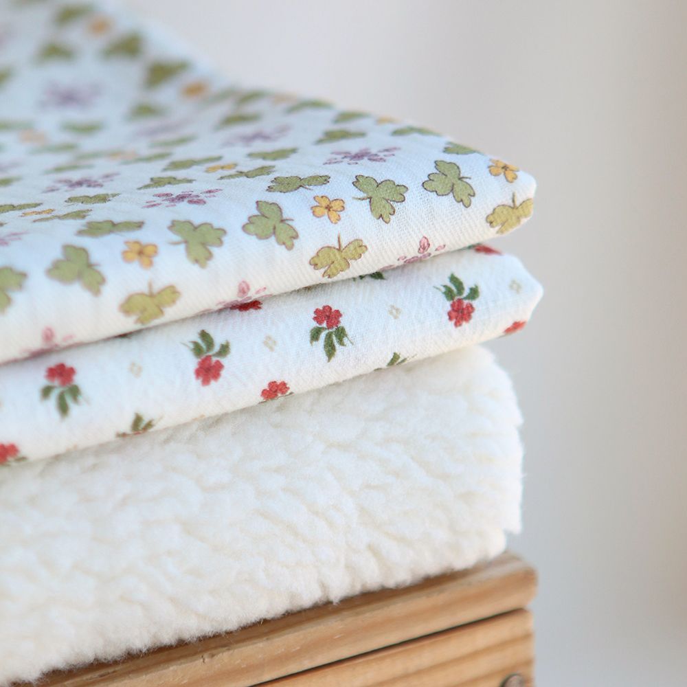 Jemima - Coton lavé bio blanc lait fleuri vert et rouge