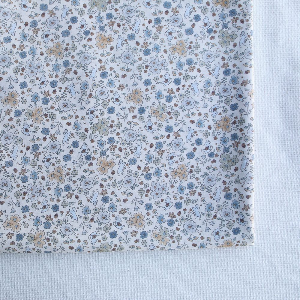Gus - Batiste de coton Bio SILKYNE imprimé petit fleuri et souris subtiles bleu poudré