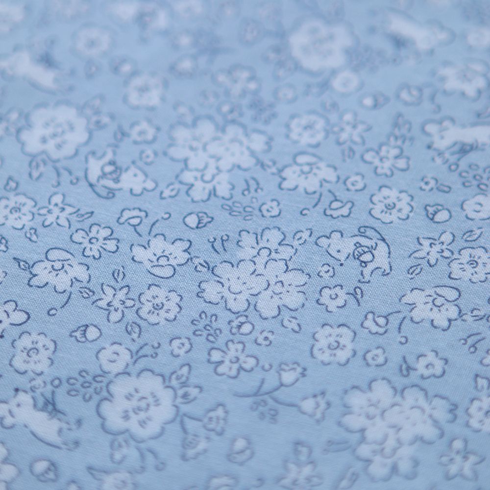 Gus - Batiste de coton Bio SILKYNE imprimé petit fleuri et souris subtiles ton sur ton bleu poudré
