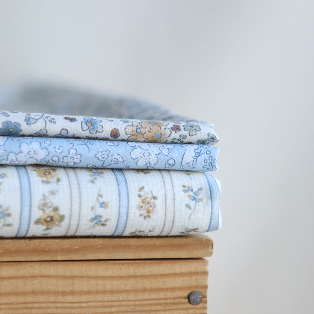 Paloma - Petit piqué coton gratté BIO rayures et fleuri beige ocre et bleu poudré