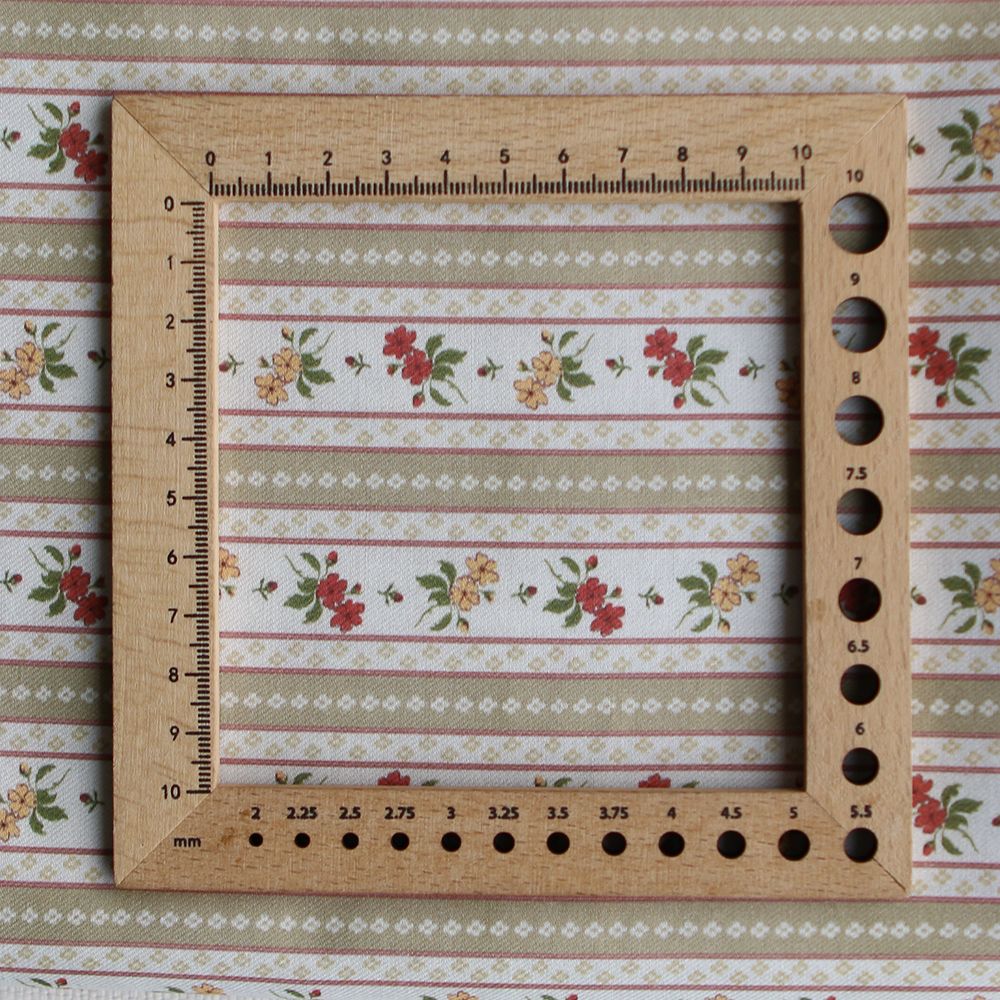 Abigail - Tissu sergé de coton organique fin imprimé rayures et fleurs beige