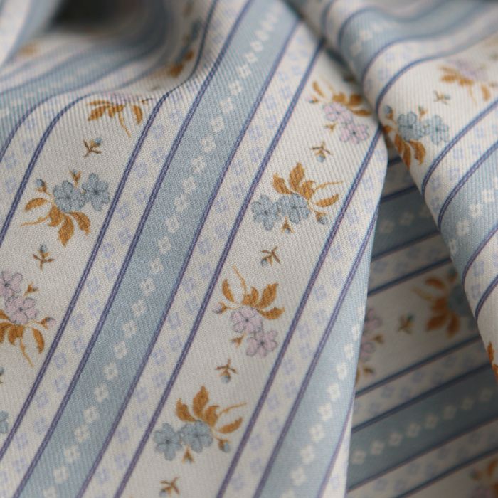 Abigail - Tissu sergé de coton organique fin imprimé rayures et fleurs bleu