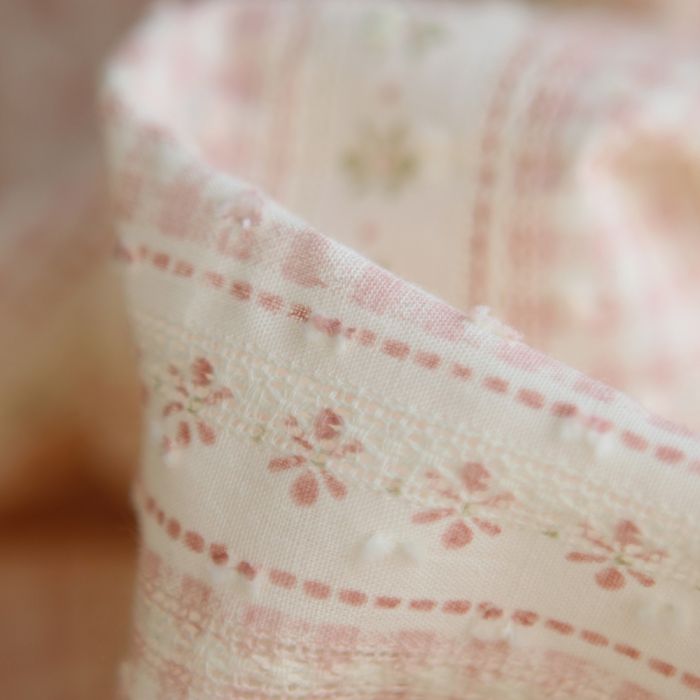 Jane - Tissu coton plumetis vichy écru et rose poudré
