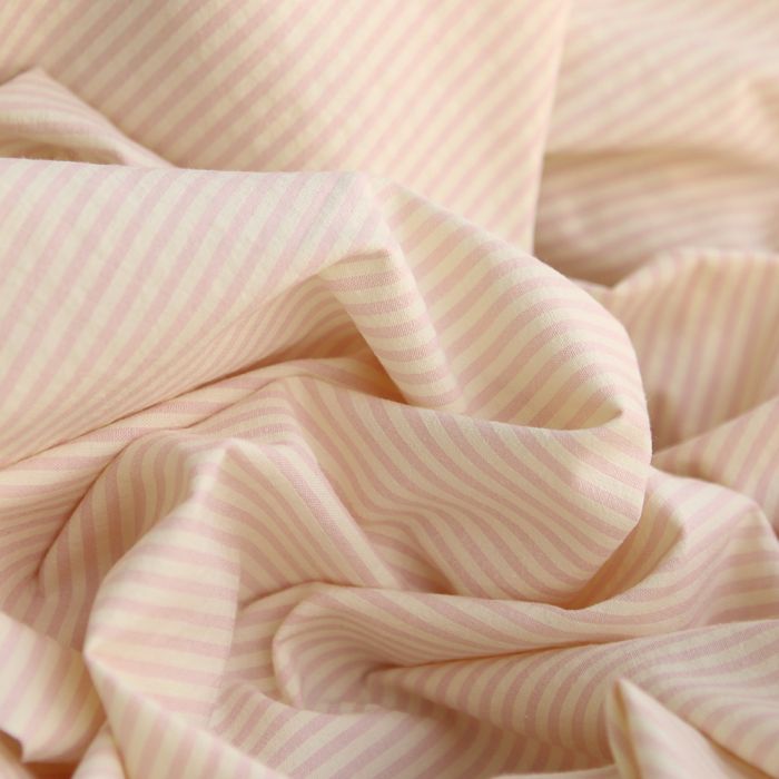 Seersucker / Coton gaufré rayures fines 2mm fraise vanille