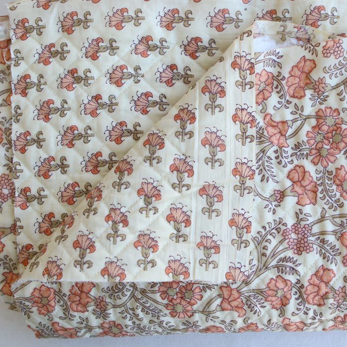 Maya- Tissu indien matelassé double face coton hand block largeur 100cm