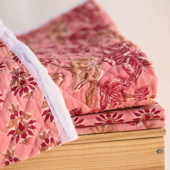 Vasanti B - Tissu indien en coton imprimé main, hand block corail chaud