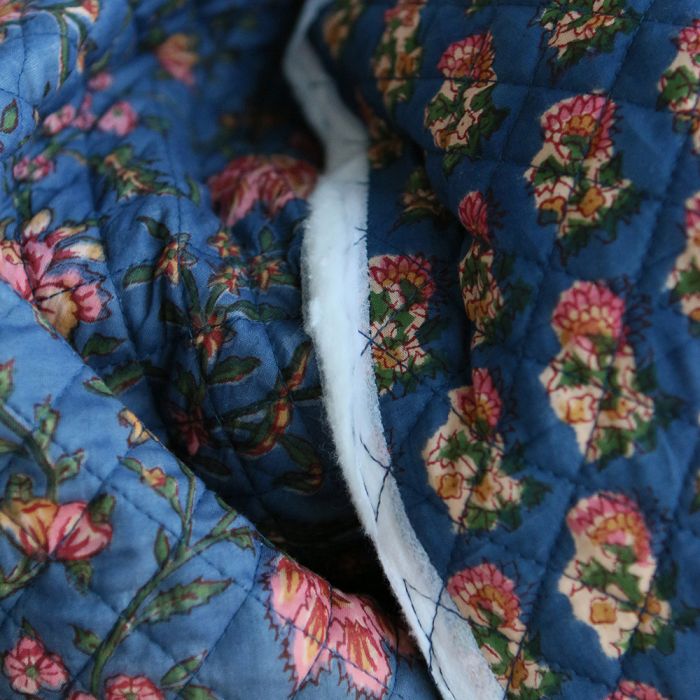 Saanvi - Tissu indien matelassé double face coton hand block, largeur 100 cm