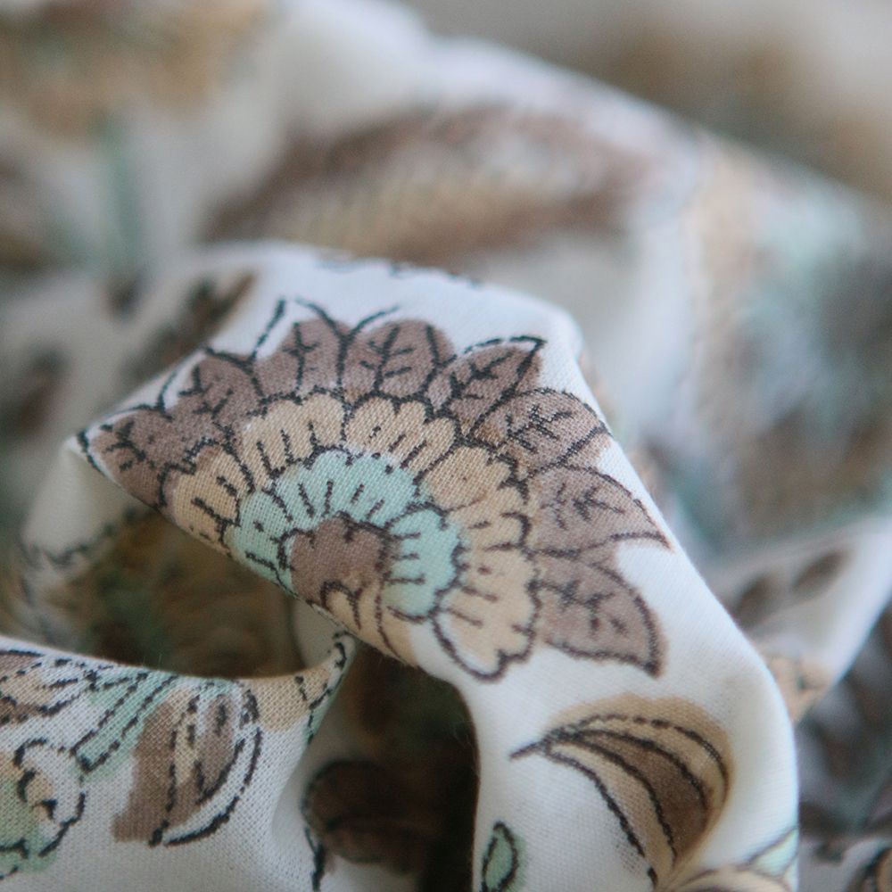 Padma - Tissu indien en coton imprimé main, hand block marron, beige et vert naturel
