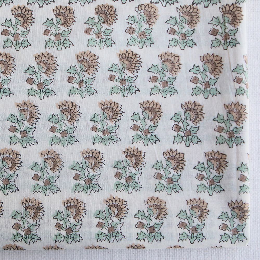 Padma B - Tissu indien en coton imprimé main, hand block marron, beige et vert naturel