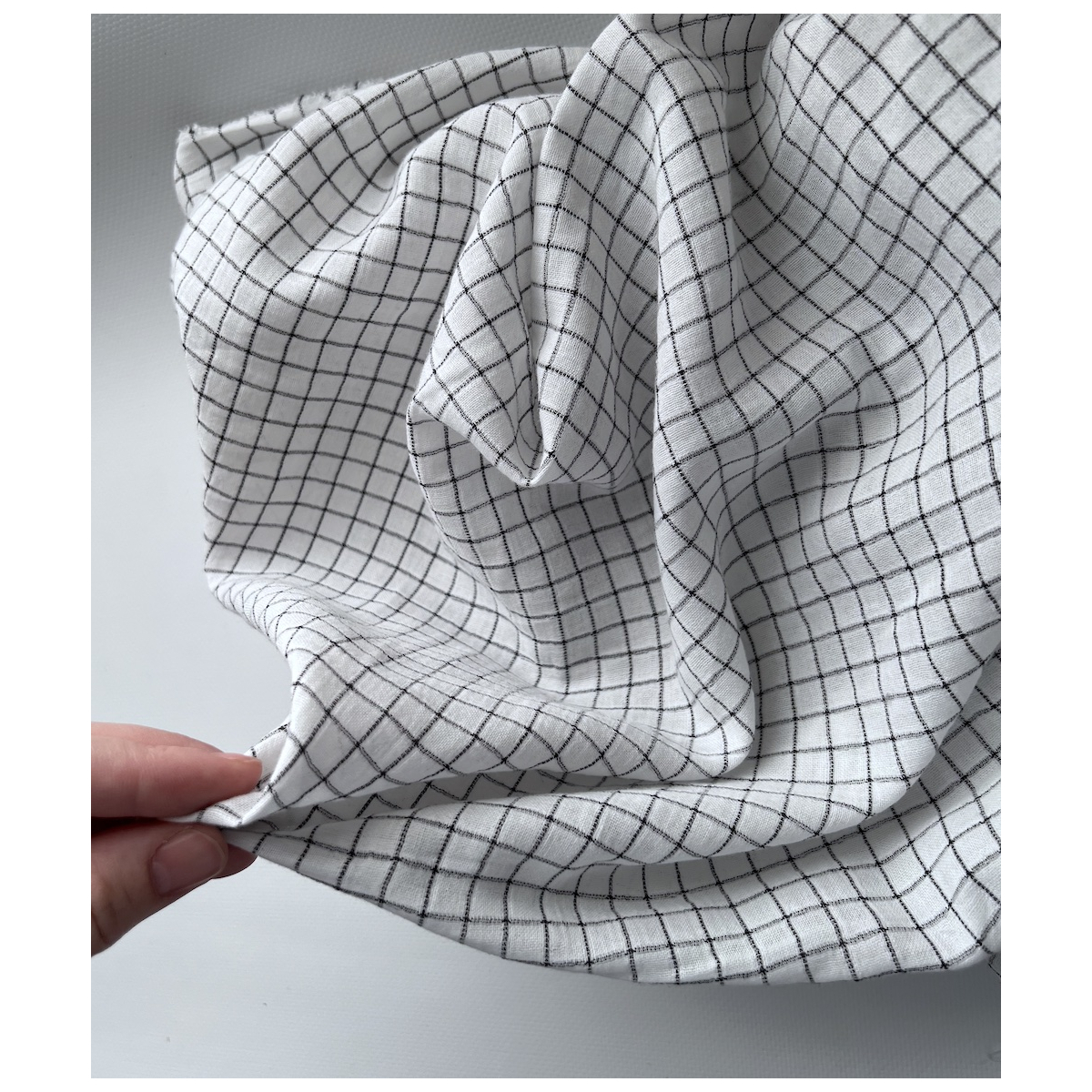 Theo - Gaze de coton lisse tissage carreaux coloris blanc Tissus issus de l'agriculture biologique  - 2