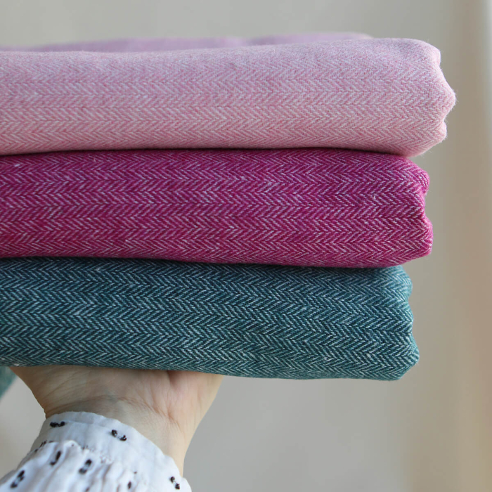 Tissu chevrons texturé coton / laine coloris Rose tendre