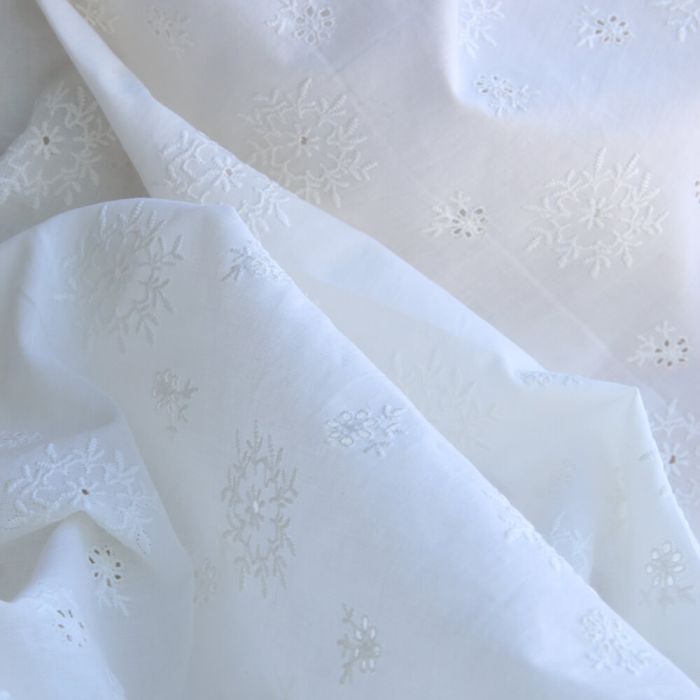copie de Broderie anglaise voile de coton coloris blanc ivoire