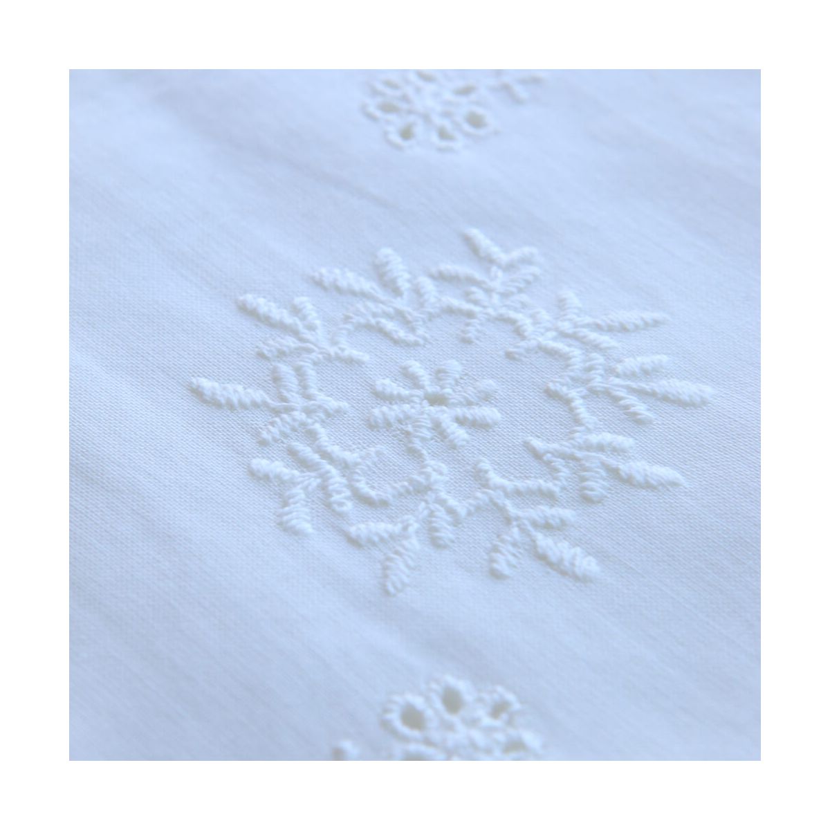 copie de Broderie anglaise voile de coton coloris blanc ivoire