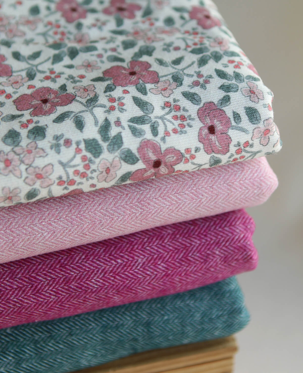 Tissu chevrons texturé coton / laine coloris Rose tendre