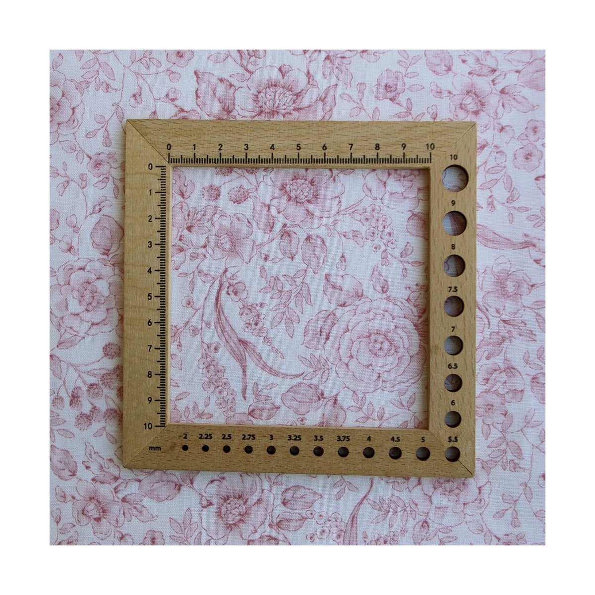 copie de Apolline - Tissu lin coton roses effet toile de Jouy blanc lait et cappuccino