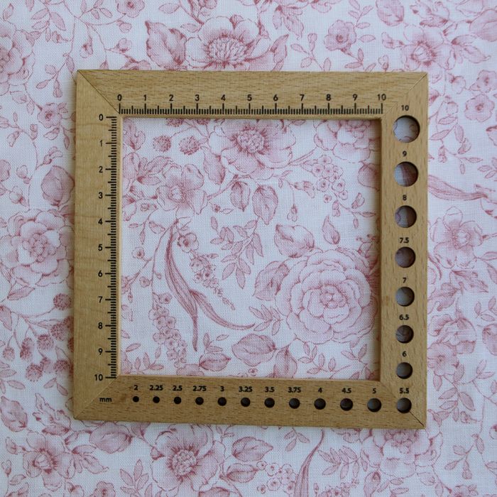 copie de Apolline - Tissu lin coton roses effet toile de Jouy blanc lait et cappuccino