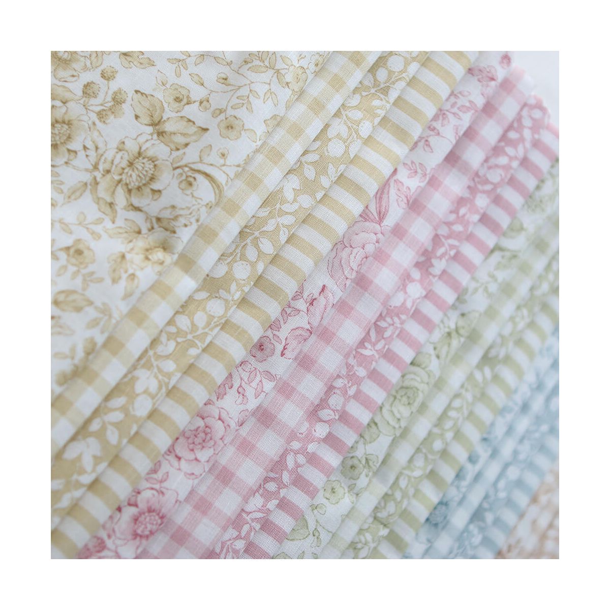 copie de Apolline - Tissu lin coton roses effet toile de Jouy blanc lait et cappuccino