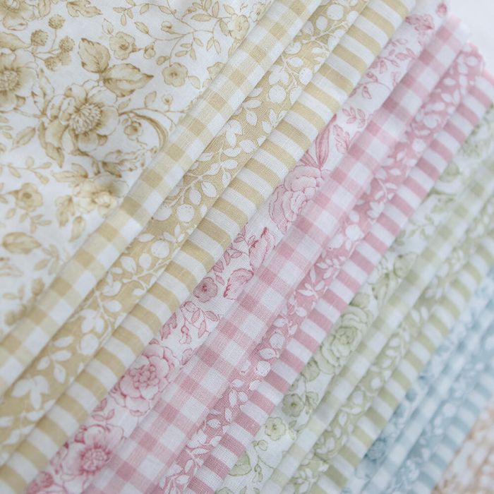 copie de Apolline - Tissu lin coton roses effet toile de Jouy blanc lait et cappuccino