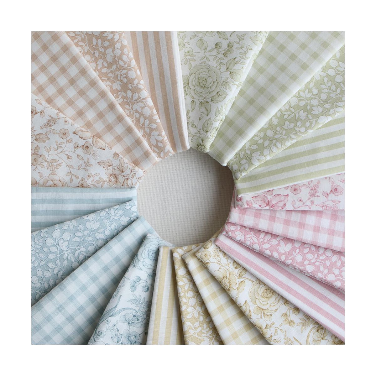 copie de Apolline - Tissu lin coton roses effet toile de Jouy blanc lait et cappuccino