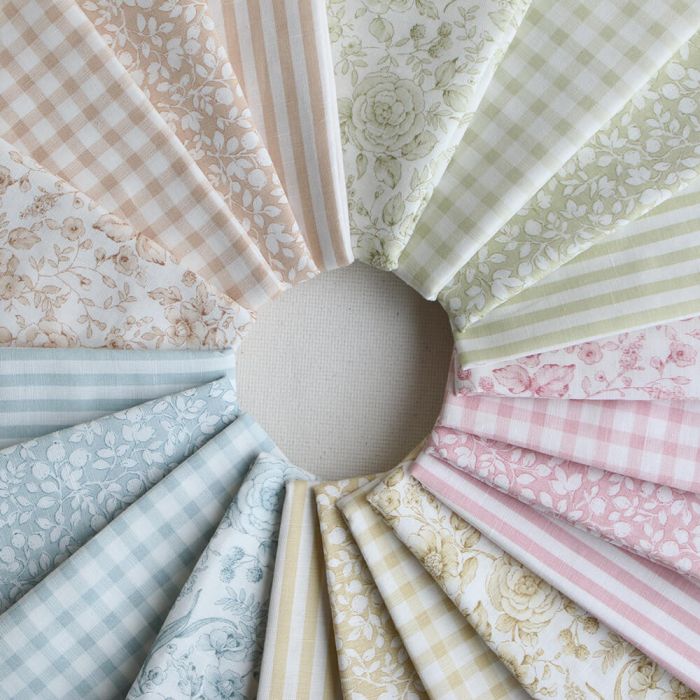 copie de Apolline - Tissu lin coton roses effet toile de Jouy blanc lait et cappuccino