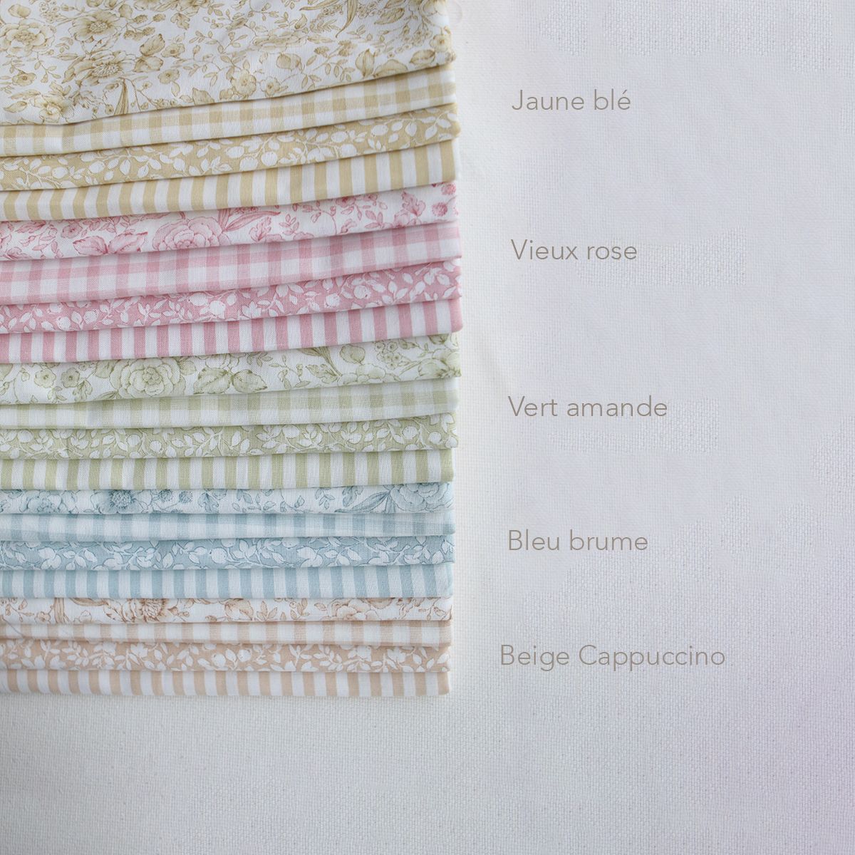 Apolline - Tissu lin coton roses effet toile de Jouy blanc lait et vieux rose