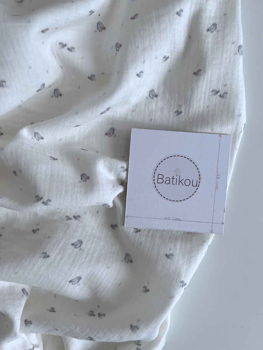 Charly - Double gaze de coton blanc lait motif petits oiseaux gris Tissus issus de l'agriculture biologique  - 6