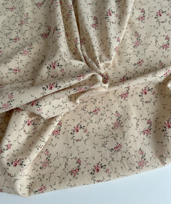 Sophie - Tissu sergé de coton imprimé vintage fleuri fond crème Batikou - 4