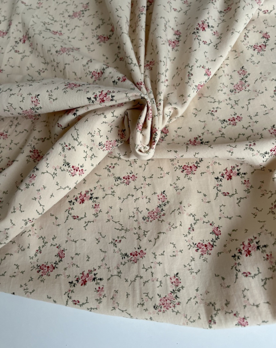 Sophie - Tissu sergé de coton imprimé vintage fleuri fond crème Batikou - 5