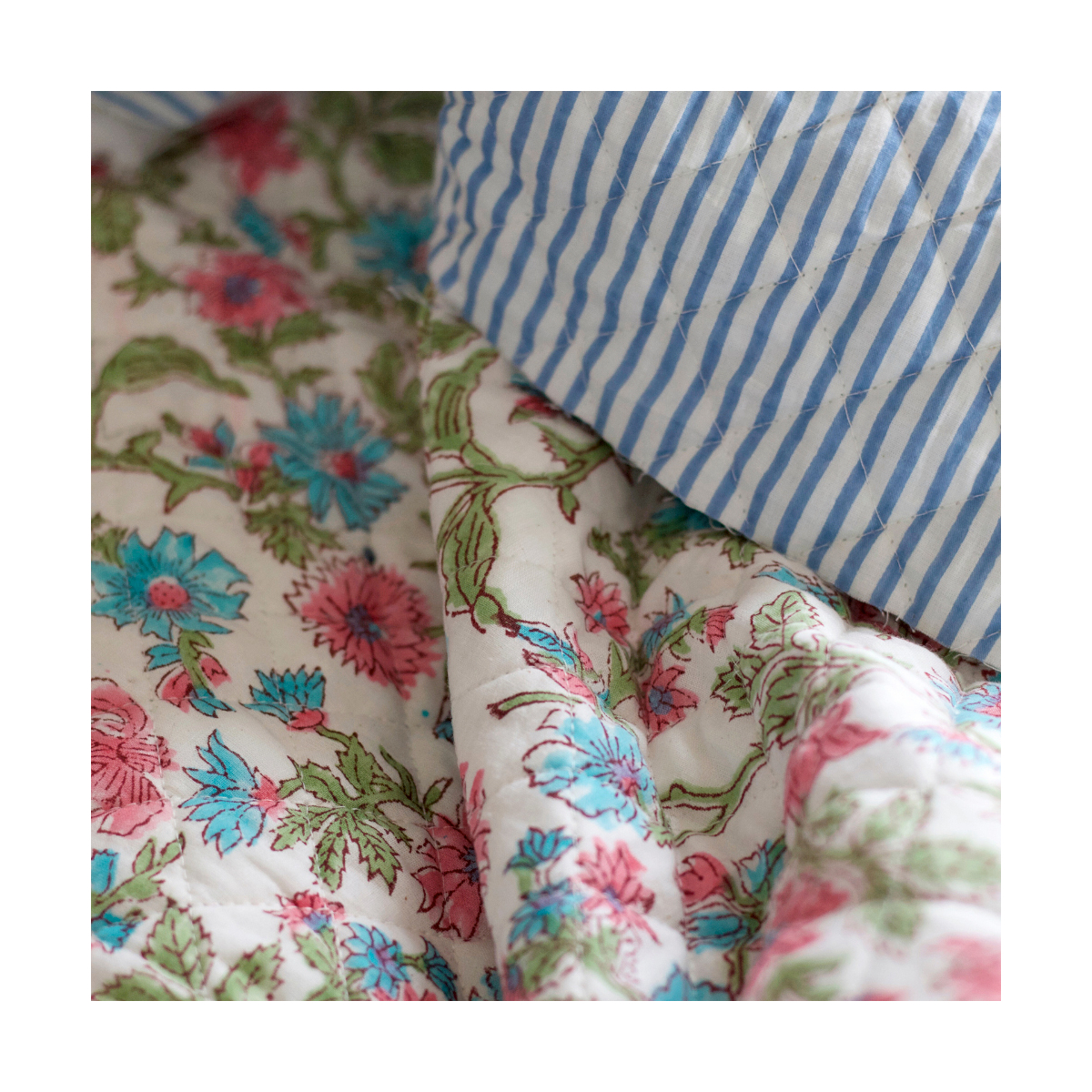 Sanjay - Tissu indien matelassé double face coton hand block largeur 100cm