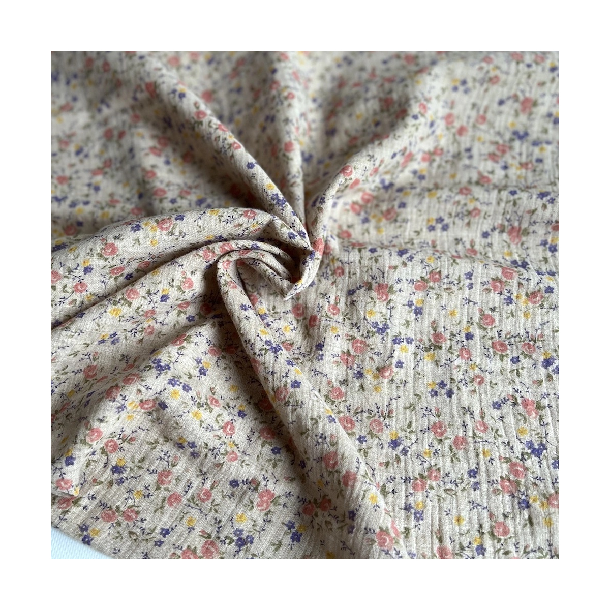 Idalie - Double gaze de coton BIO chiné coloris beige fleuri