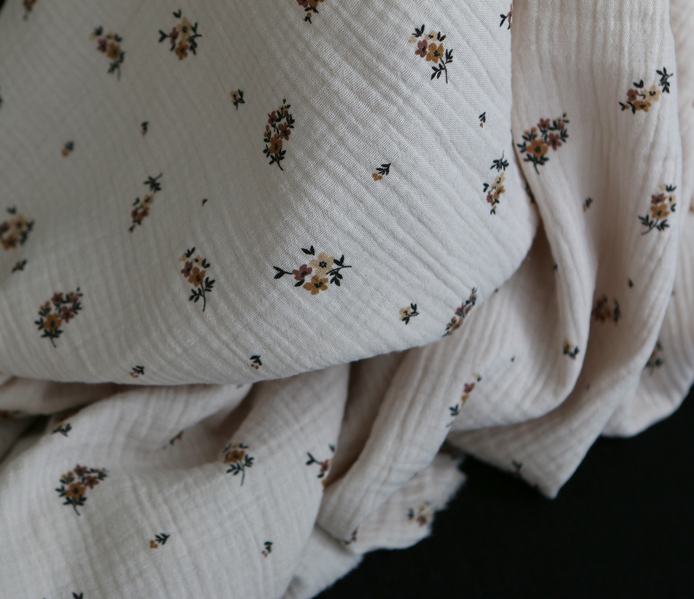 Laure - Double gaze coton BIO motif exclusif cuir fond mastic