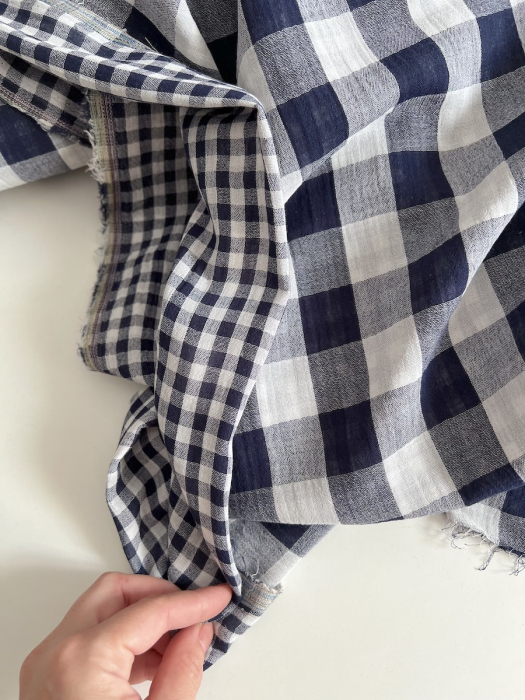 Double gaze de coton vichy réversible bleu marine / blanc Qualité Oeko-tex - 2
