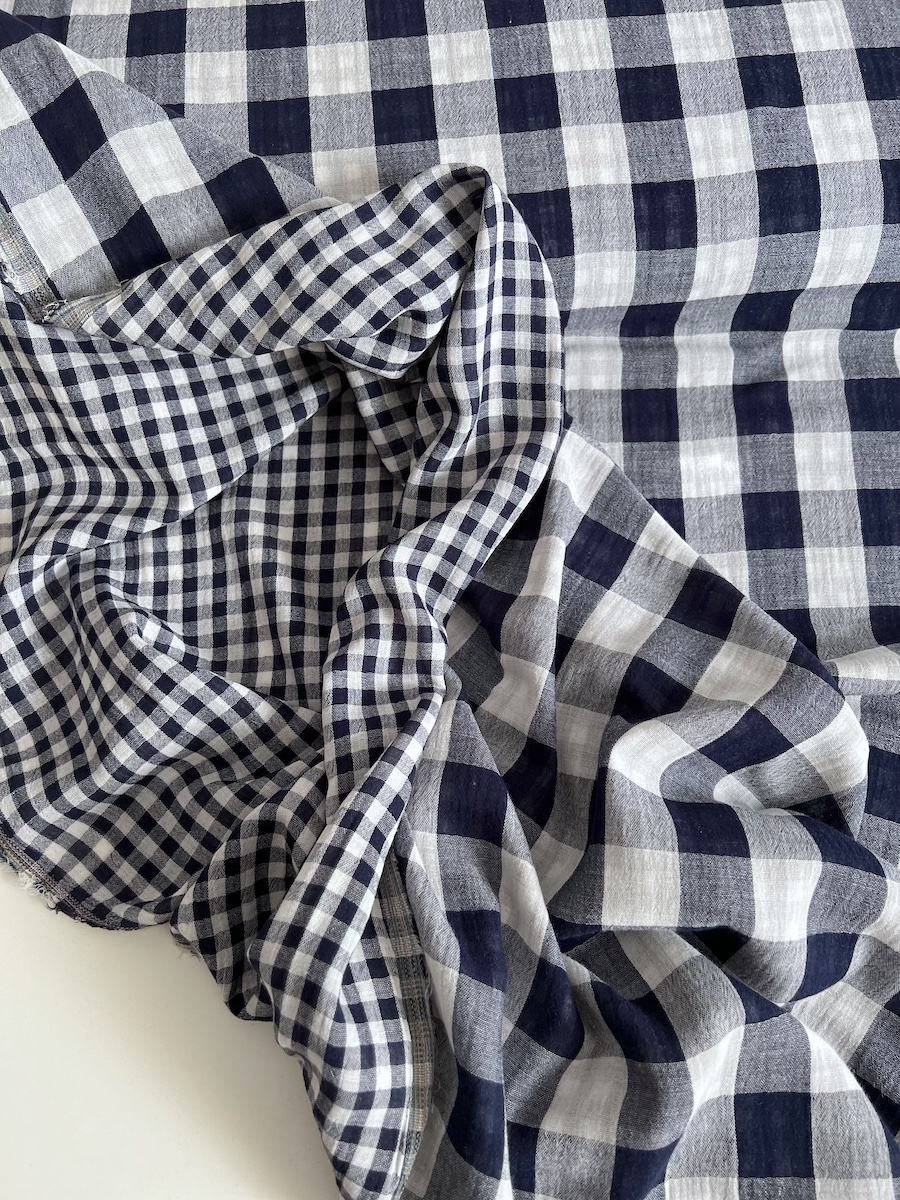 Double gaze de coton vichy réversible bleu marine / blanc Qualité Oeko-tex - 7