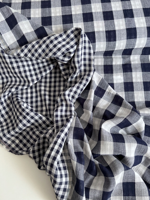 Double gaze de coton vichy réversible bleu marine / blanc Qualité Oeko-tex - 7