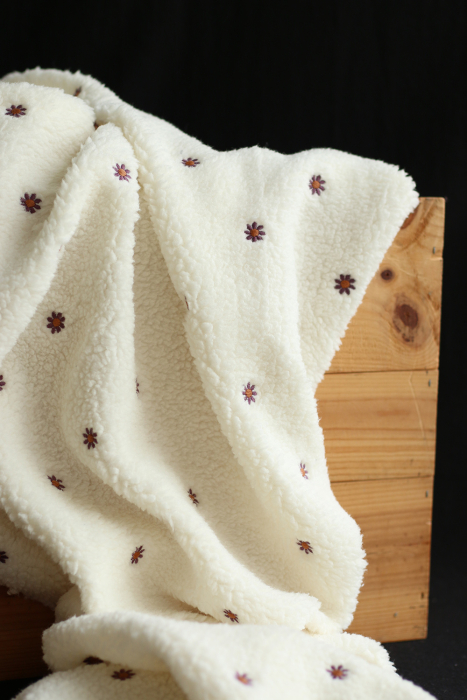 copy of Teddy / moumoute bouclé fond crème motif coeurs bordeaux