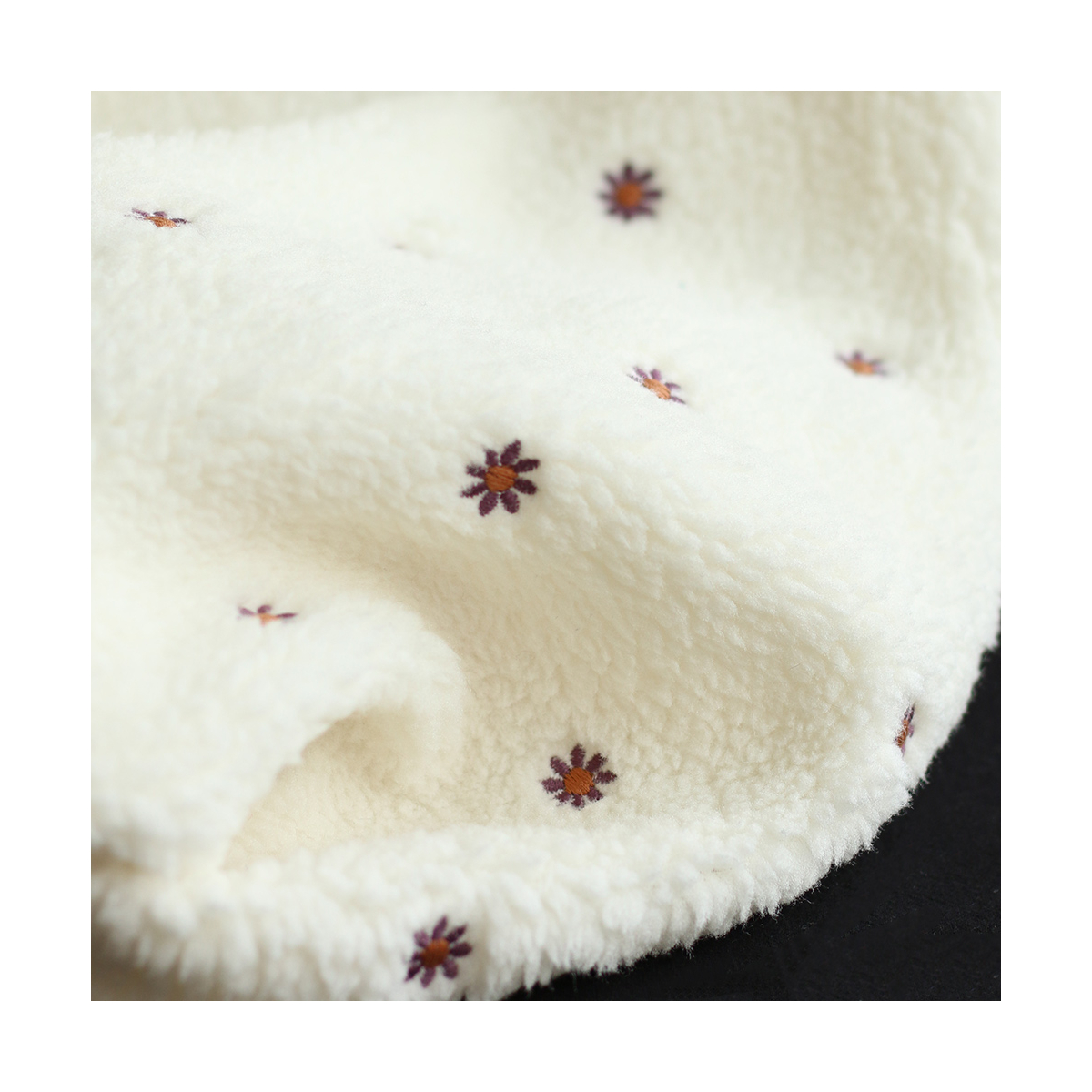 copy of Teddy / moumoute bouclé fond crème motif coeurs bordeaux